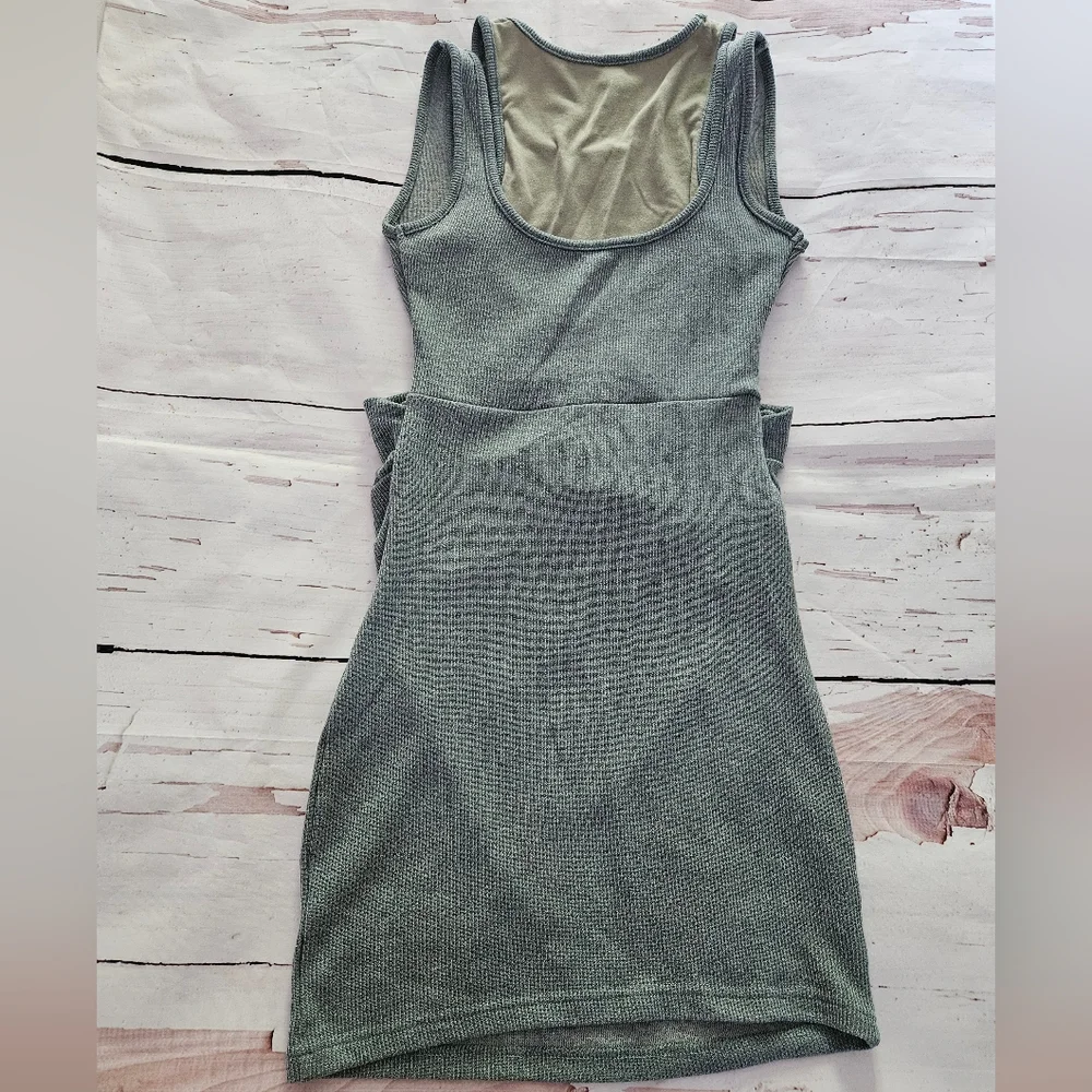 The Bearun Women's Sleeveless Blue Grey Mini Dress Size Medium - Picture 2 of 4
